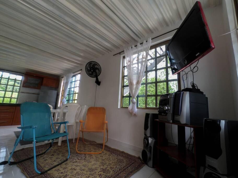 Casa Familiar Y De Descanso Villa Lorenza - Apulo Cund. Luaran gambar